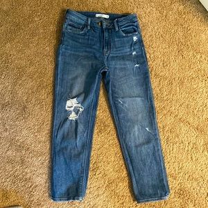 Hidden boyfriend high-rise jeans. Size 4/27